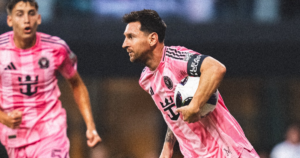 Messi celebrando su primer gol ante San Luis en la Leagues Cup